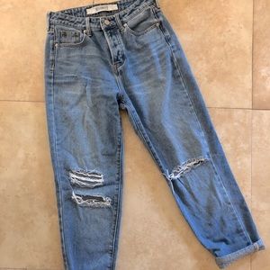 Brandy Melville Boyfriend Jeans